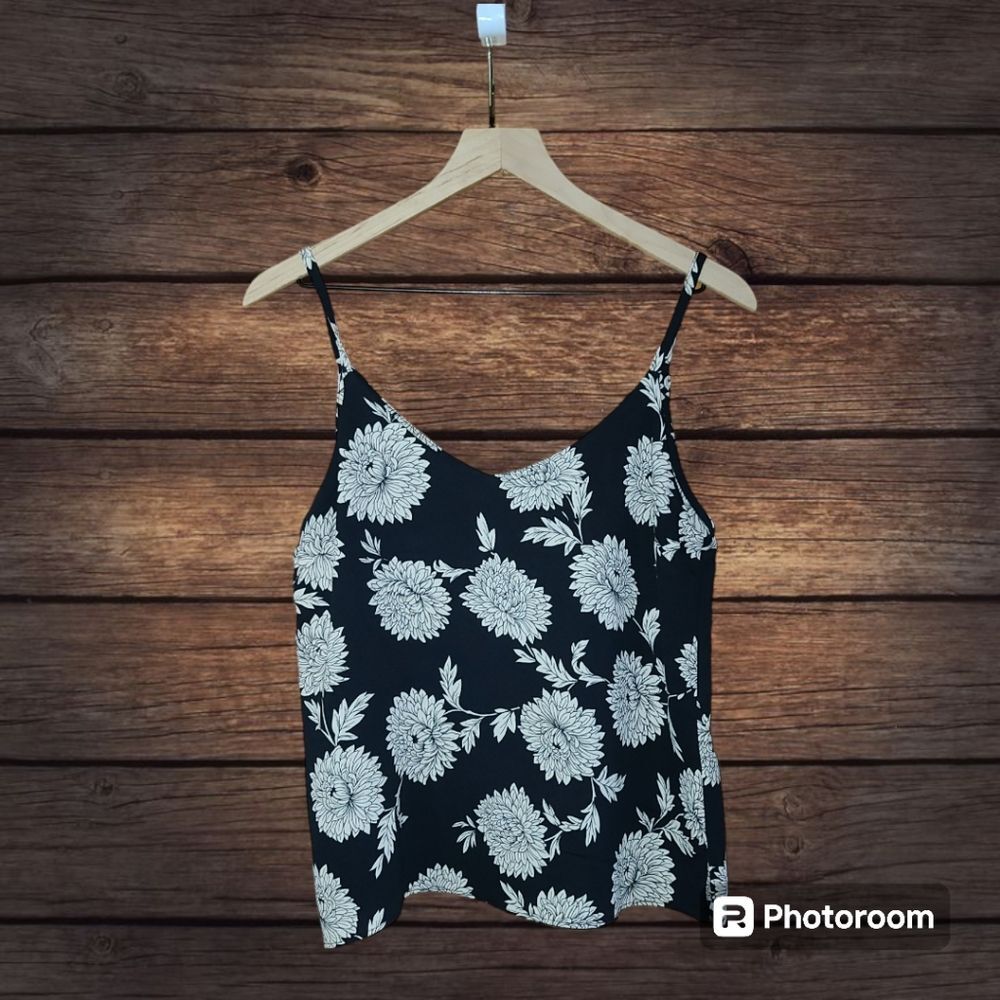 Forever 21 Floral Tank Size M